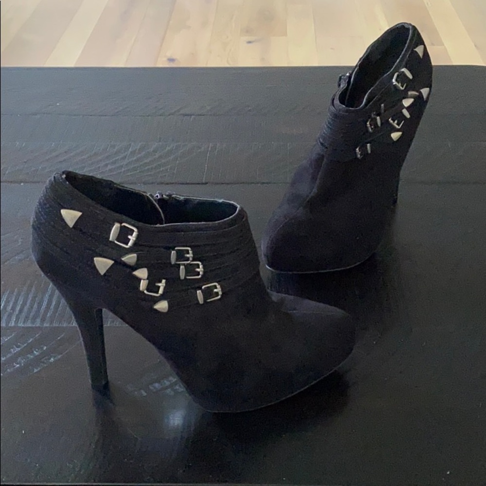G by Guess Black Buckled Stiletto Booties **New**